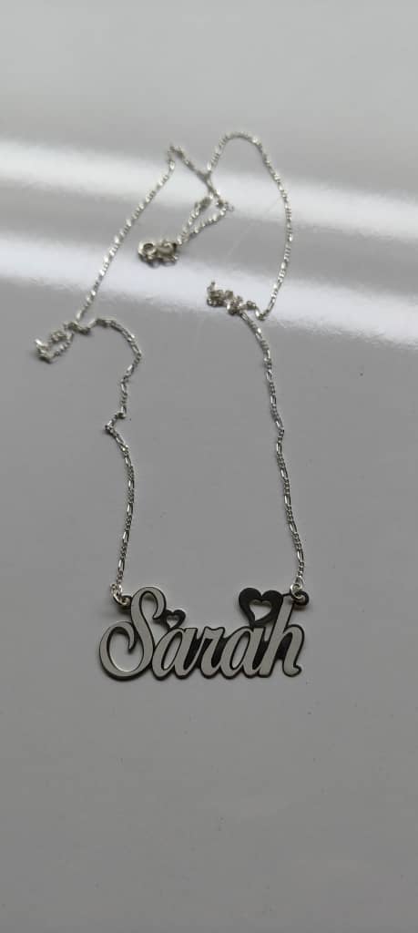 سلسلة فضة 925 مخصصة - نقش اسمك على أشكال متنوعة- هدية أنيقة 2025"